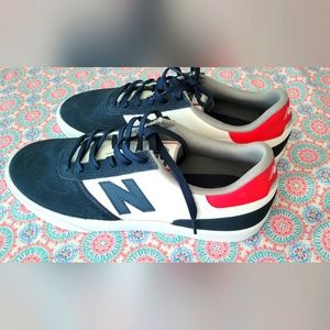 New Balance Men's White and Navy Sneakers - Size 12